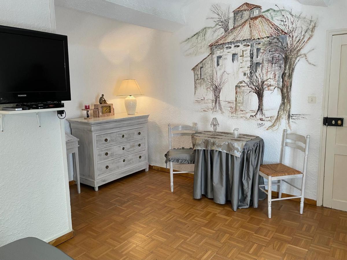 보두앙 Domaine De Majastre B&B 외부 사진