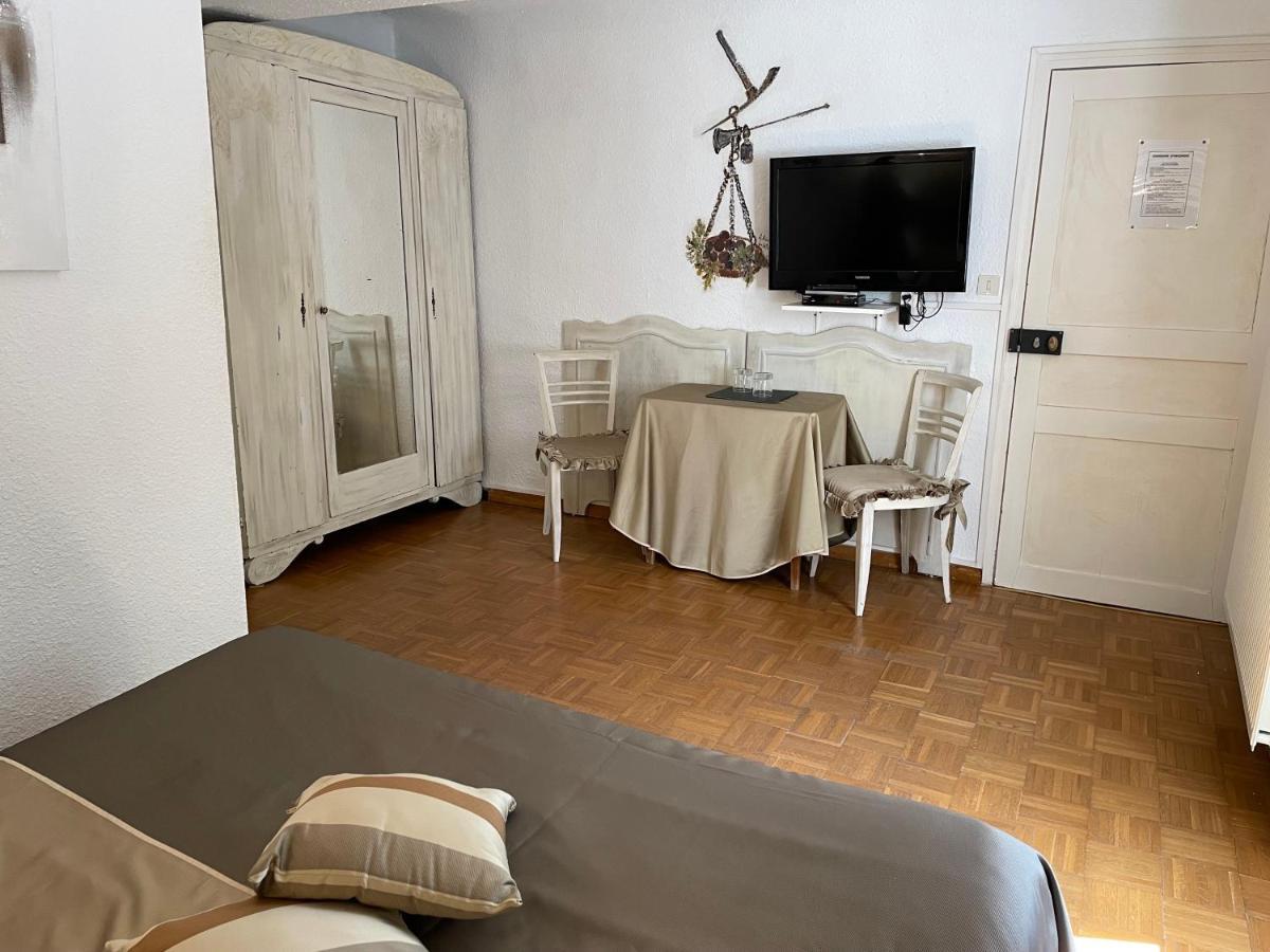 보두앙 Domaine De Majastre B&B 외부 사진